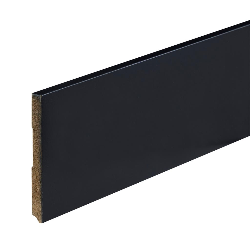 Gelakte plint Amsterdam zwart 120x12x2400mm RAL 9005 